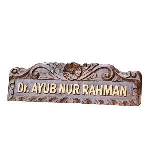 Papan Nama Meja