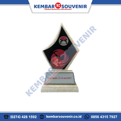 Keutamaan Harga Plakat Marmer dari Kembar Souvenir - Image 2