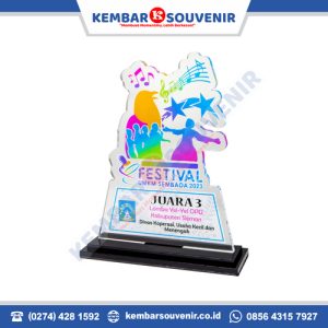 desain plakat keren