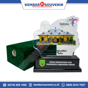 harga plakat custom