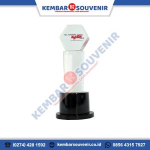 Contoh Plakat Juara
