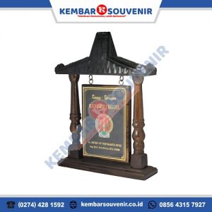 Harga Plakat Kayu