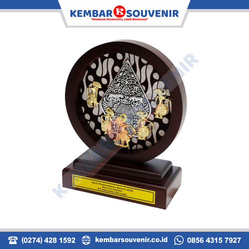 harga plakat kuningan