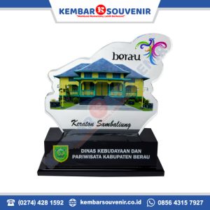 harga plakat penghargaan