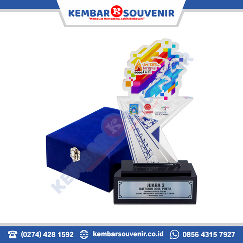 harga plakat penghargaan