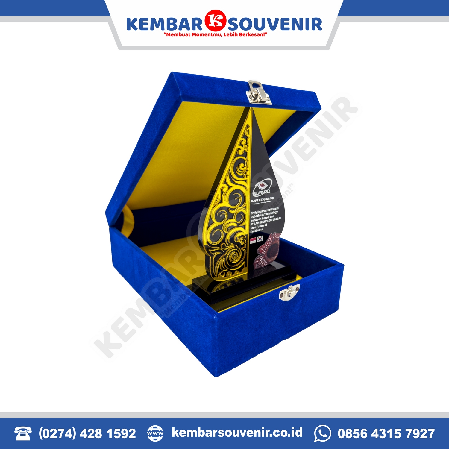 model plakat akrilik unik