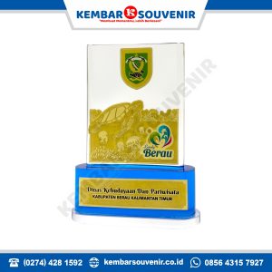 Plakat resin murah