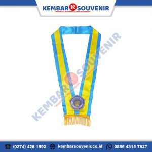 harga medali wisuda