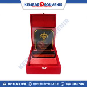 pembuatan plakat terdekat