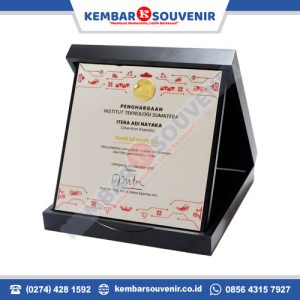 Plakat Kayu Harga