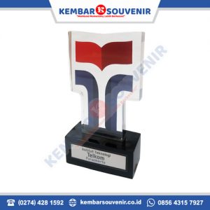 toko plakat terdekat 