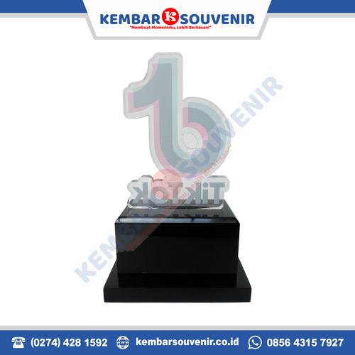 plakat untuk kenang kenangan