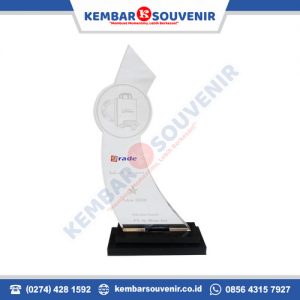 plakat wisuda tk