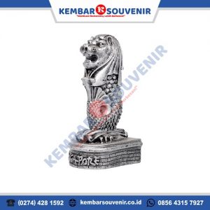 Souvenir Khas Singapura Patung Merlion untuk Berbagai Keperluan