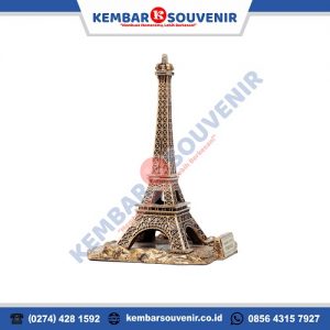 Pesan Souvenir Miniatur Menara Eiffel Hanya di Kembar Souvenir
