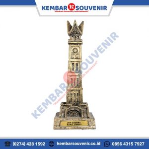 Souvenir Miniatur Jam Gadang Bukit Tinggi dari Kembar Souvenir