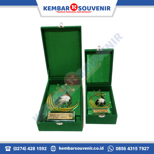 souvenir perpisahan kelas