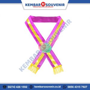 contoh gordon wisuda