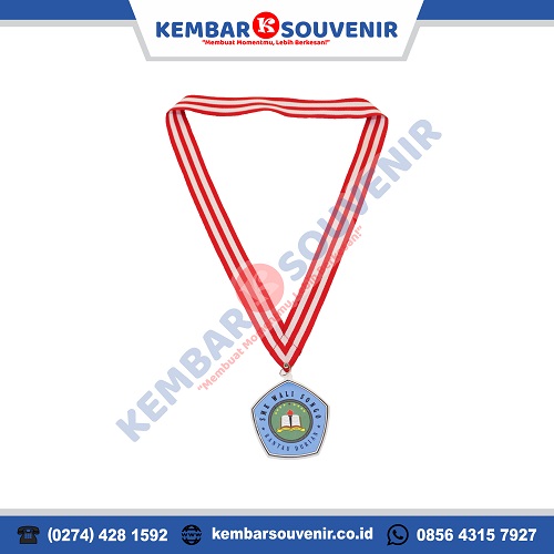 kalung wisuda tk
