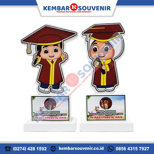 kenang kenangan untuk sekolah tk