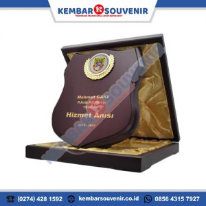 souvenir perusahaan, souvenir perpisahan untuk guru