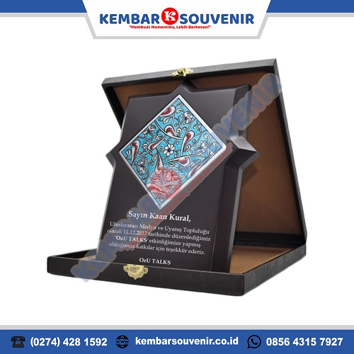 tempat plakat di bandung, tempat plakat