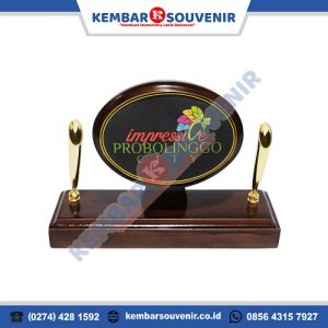 Contoh Plakat Kayu Tempat Pulpen Pen Holder