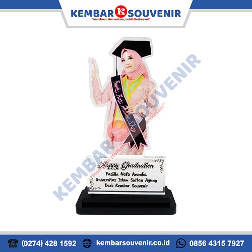 Plakat Wisuda Murah