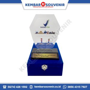 contoh plakat narasumber