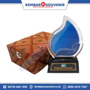 akrilik kenang kenangan