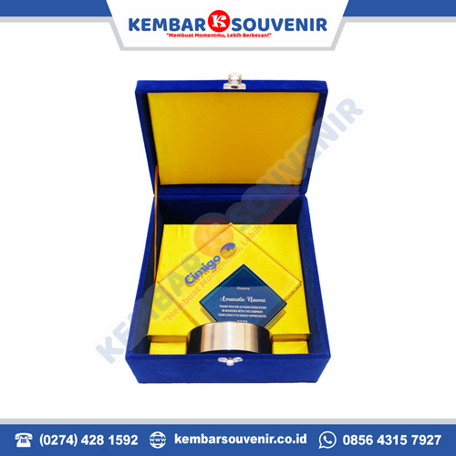 plakat akrilik semarang