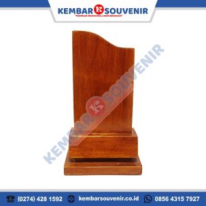 plakat kayu polos