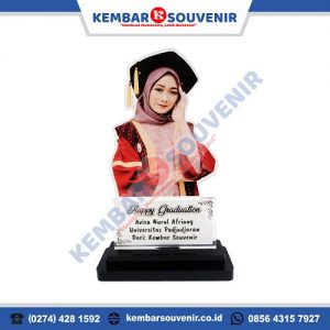harga plakat wisuda jogja