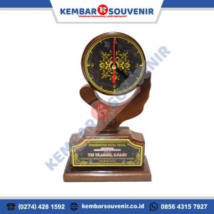 plakat kayu jati belanda