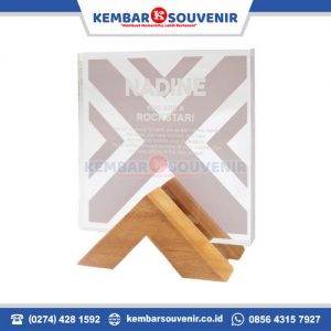 Harga Plakat Akrilik Depok