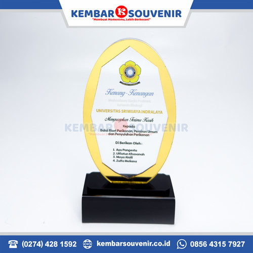 plakat akrilik harga