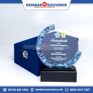 plakat akrilik malang