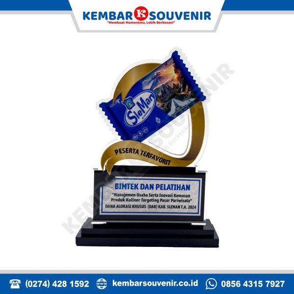 plakat kayu unik