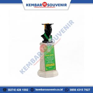 Patung Wisuda