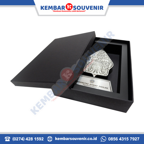 harga souvenir wayang