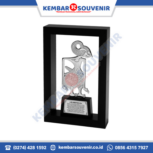 plakat gunungan wayang