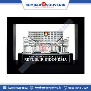 plakat kuningan komisi pemilihan umum