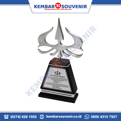 plakat logam universitas