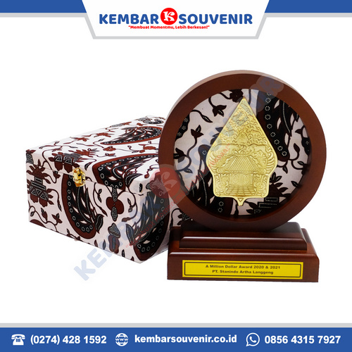 plakat gunungan