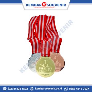 custom medali terdekat