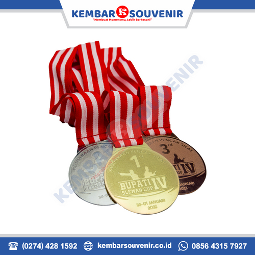 medali akrilik custom