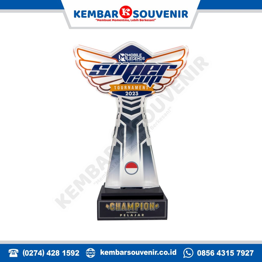 desain piala akrilik