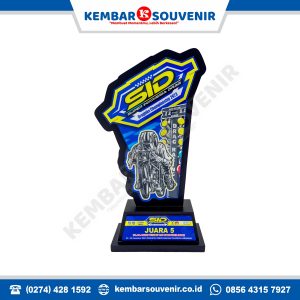 piala dari kayu