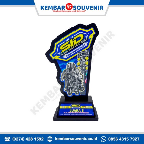 piala dari kayu
