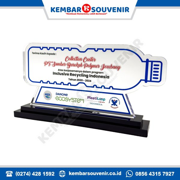 plakat akrilik wisuda